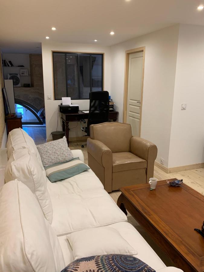 Chambre Avec Salle De Bain Et Cuisine Privee Centre Ville Historique Avec Climatisation Et Patio Bordeaux Ngoại thất bức ảnh